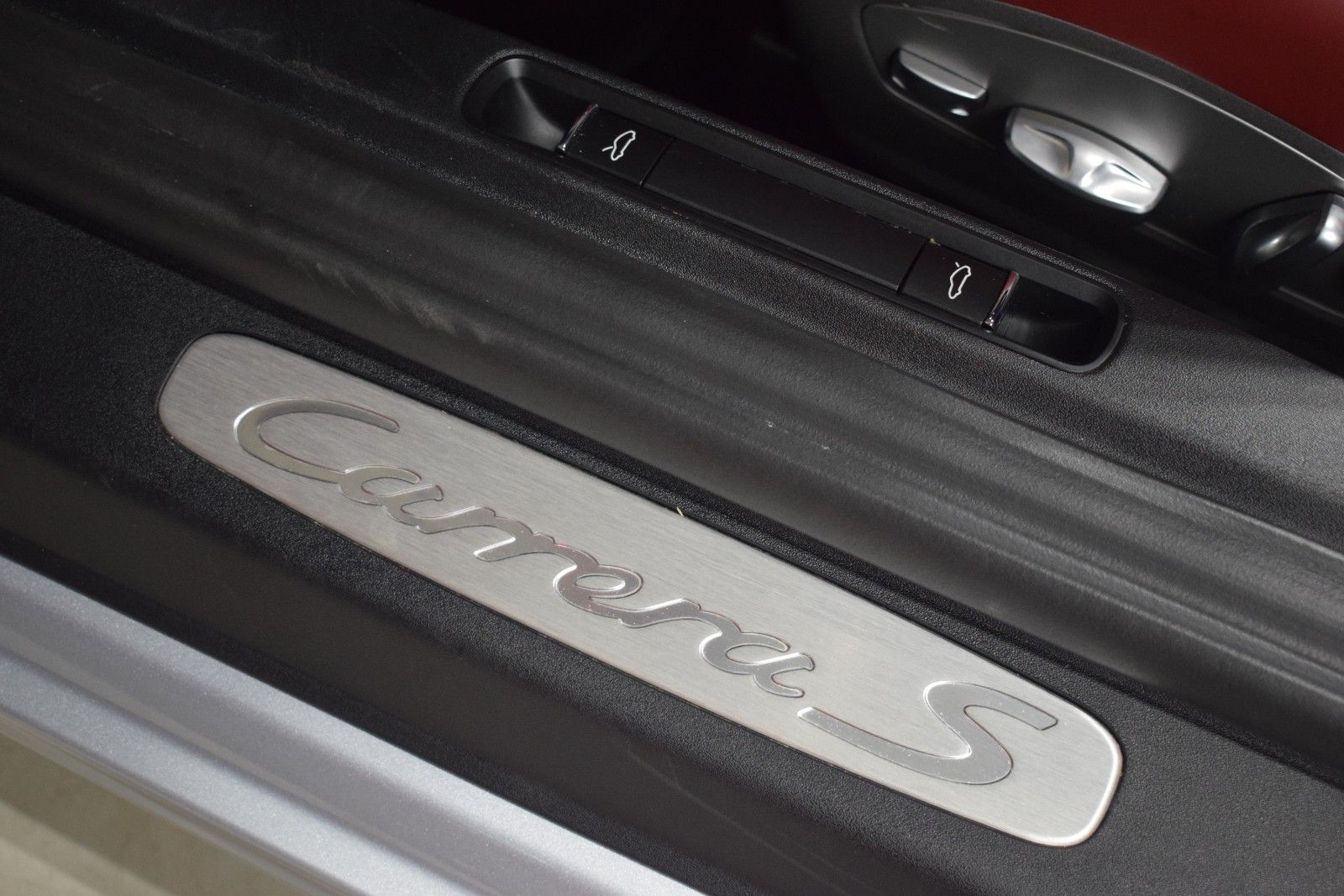 Thumbnail: 2017 Porsche 911 - 39