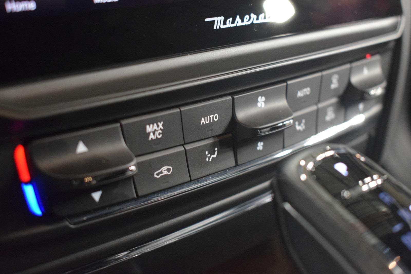 Thumbnail: 2022 Maserati Quattroporte - 33