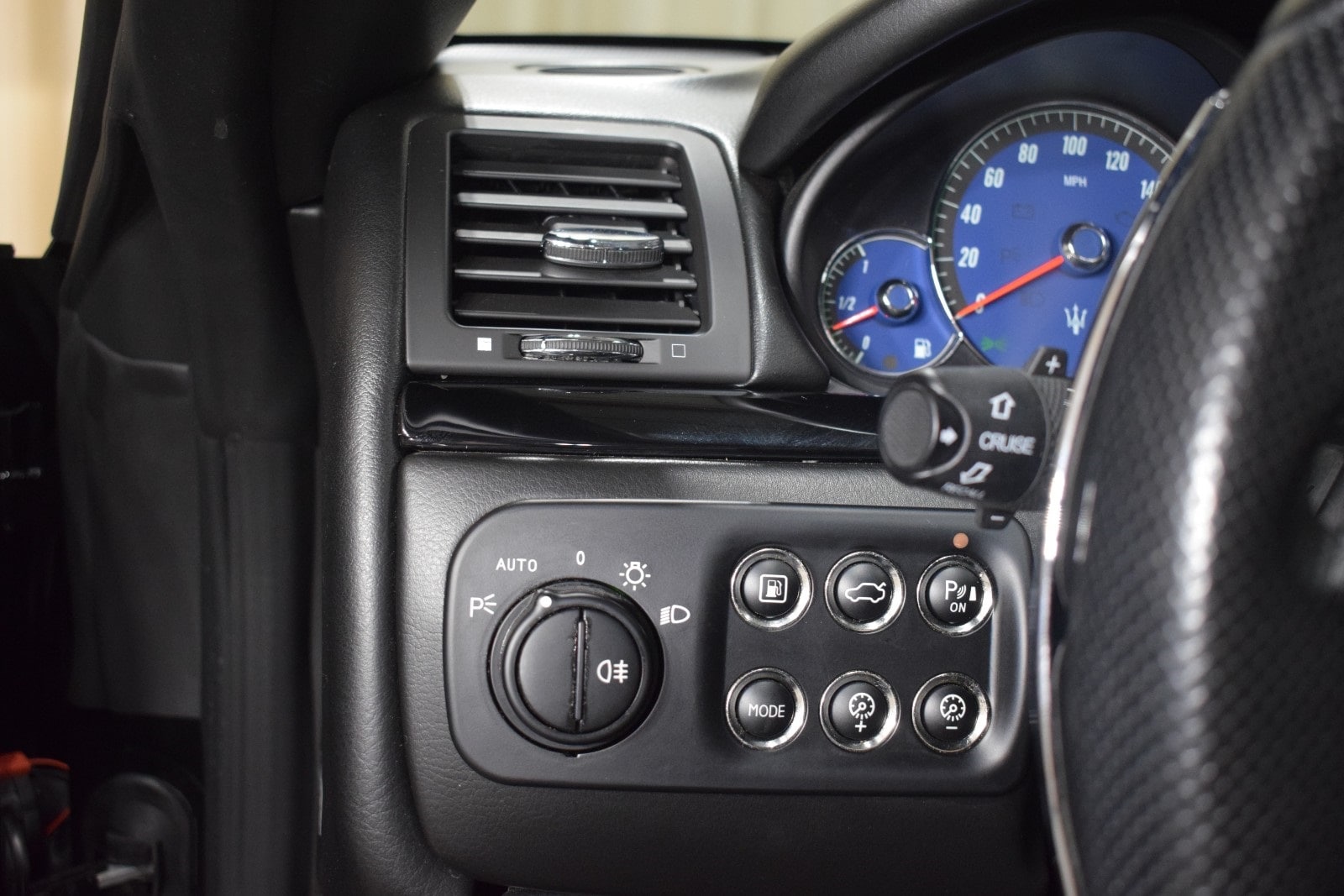 Thumbnail: 2014 Maserati GranTurismo - 28
