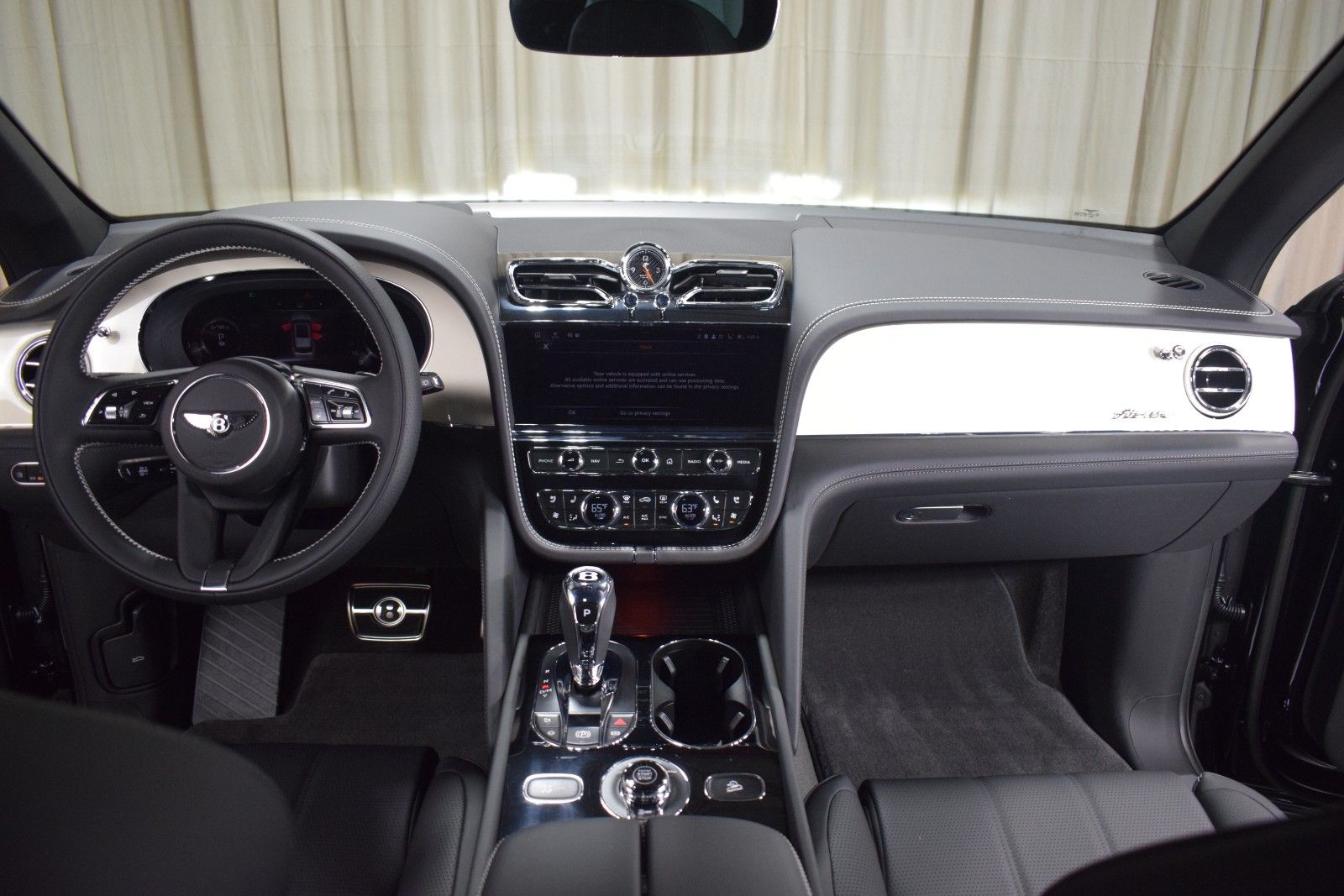 Thumbnail: 2024 Bentley Bentayga - 2