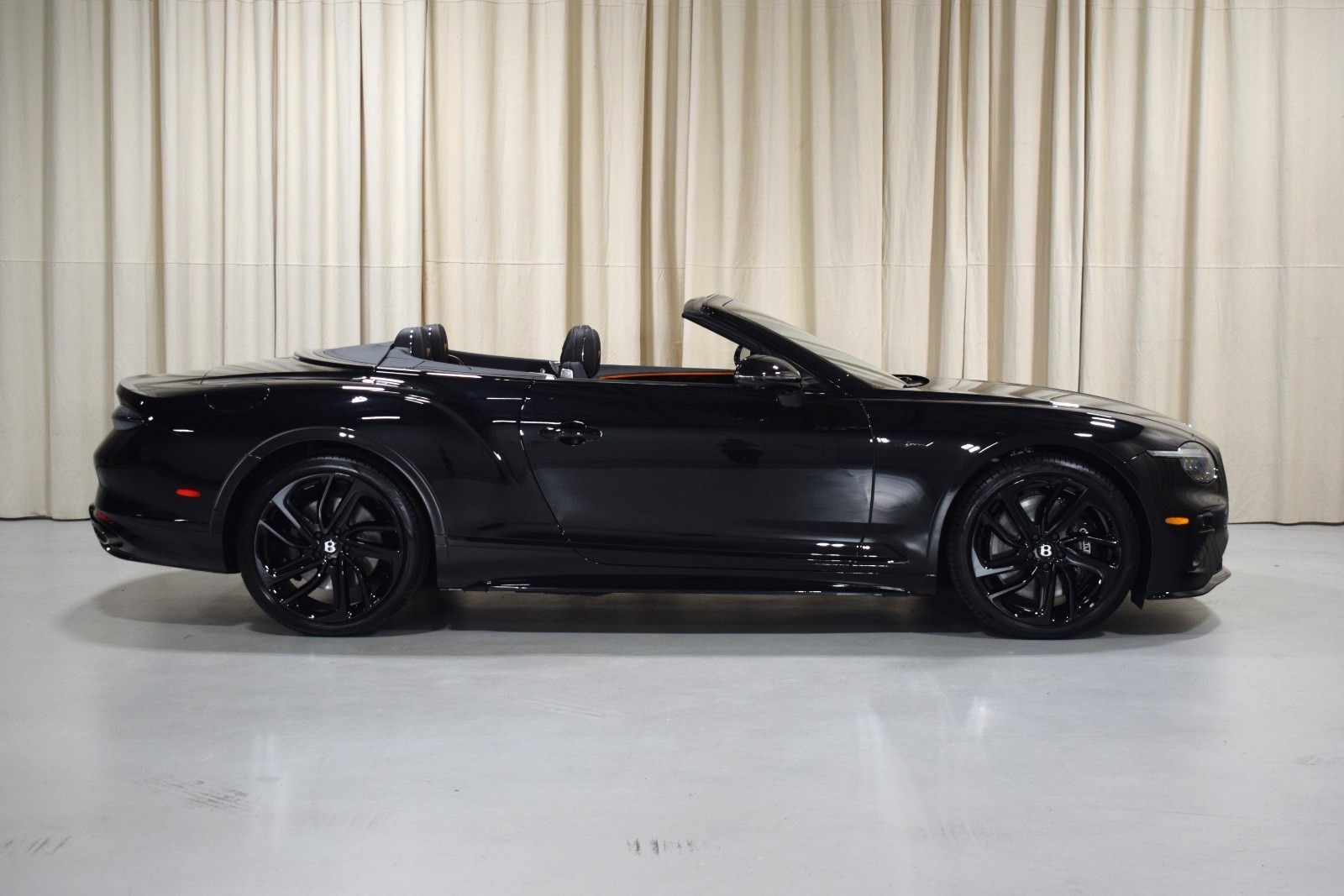 Thumbnail: 2025 Bentley Continental - 5