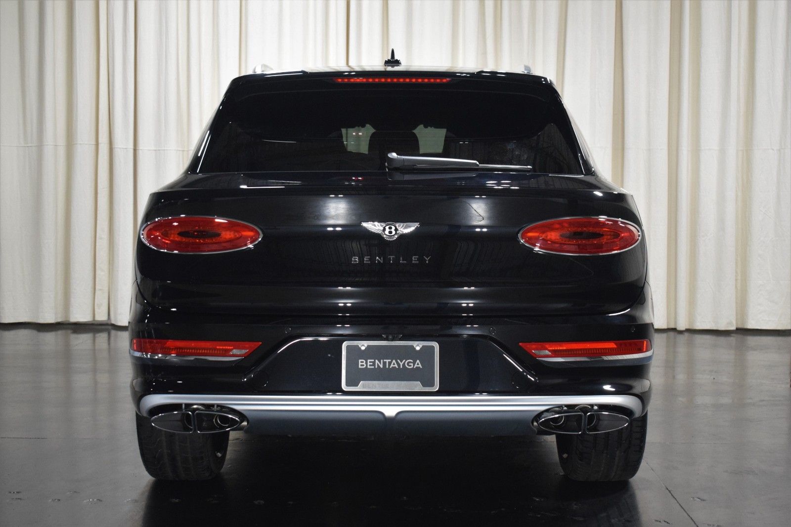 Thumbnail: 2024 Bentley Bentayga - 18