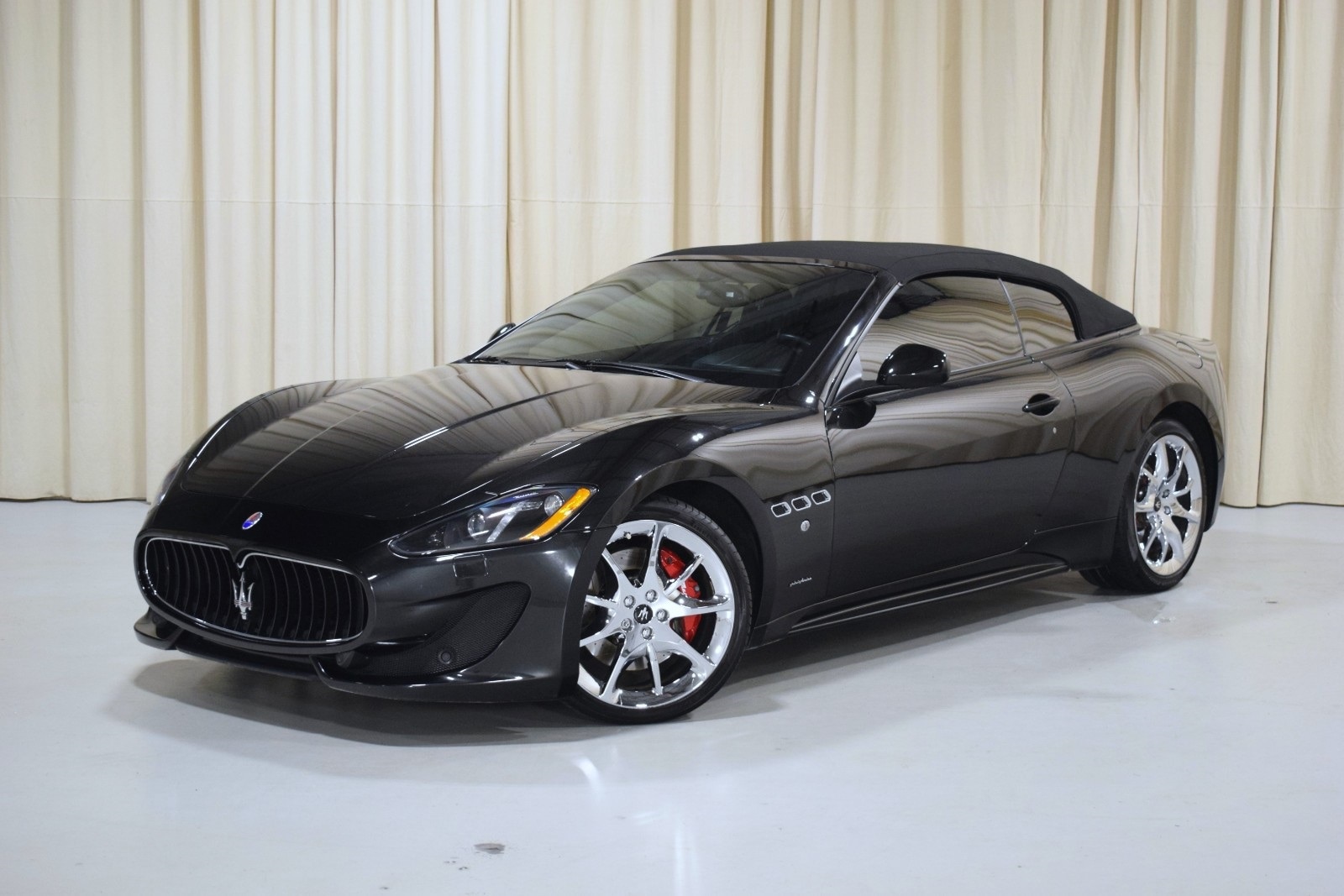 Thumbnail: 2014 Maserati GranTurismo - 1