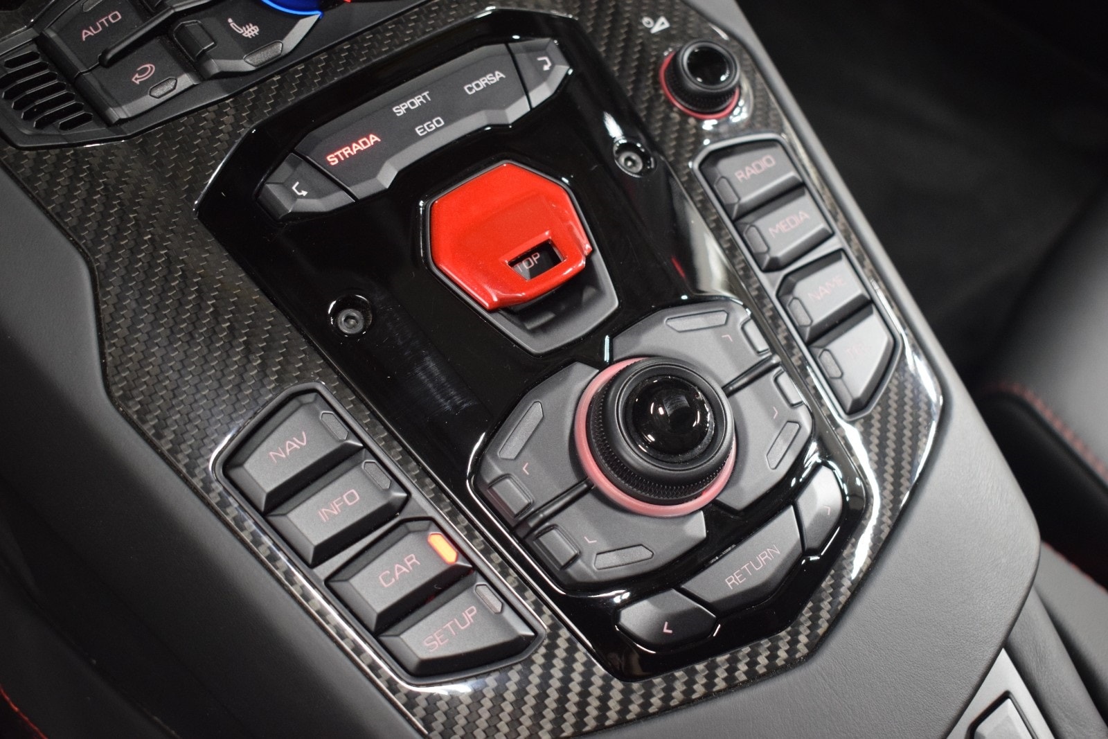 Thumbnail: 2019 Lamborghini Aventador - 33