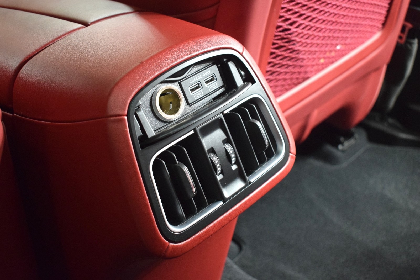 Thumbnail: 2022 Maserati Levante - 20