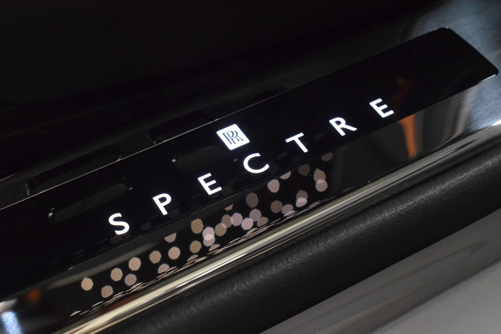 Thumbnail: 2024 Rolls-Royce Spectre - 35