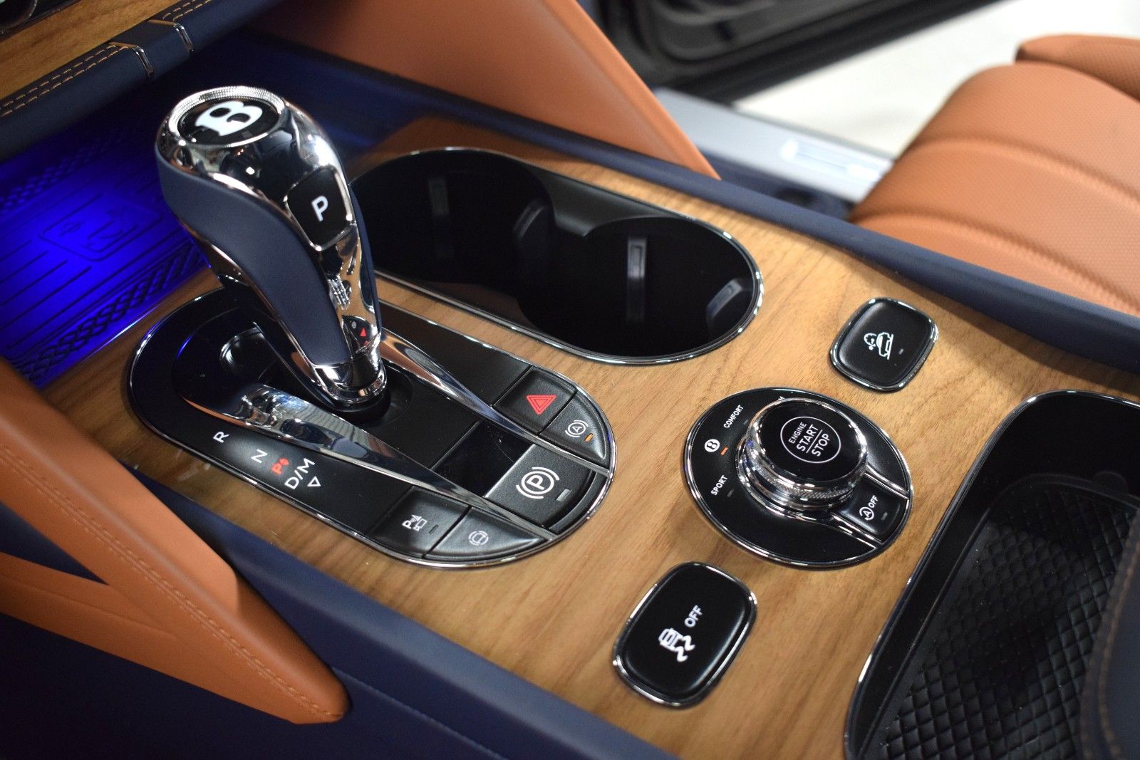 Thumbnail: 2026 Bentley Bentayga - 38