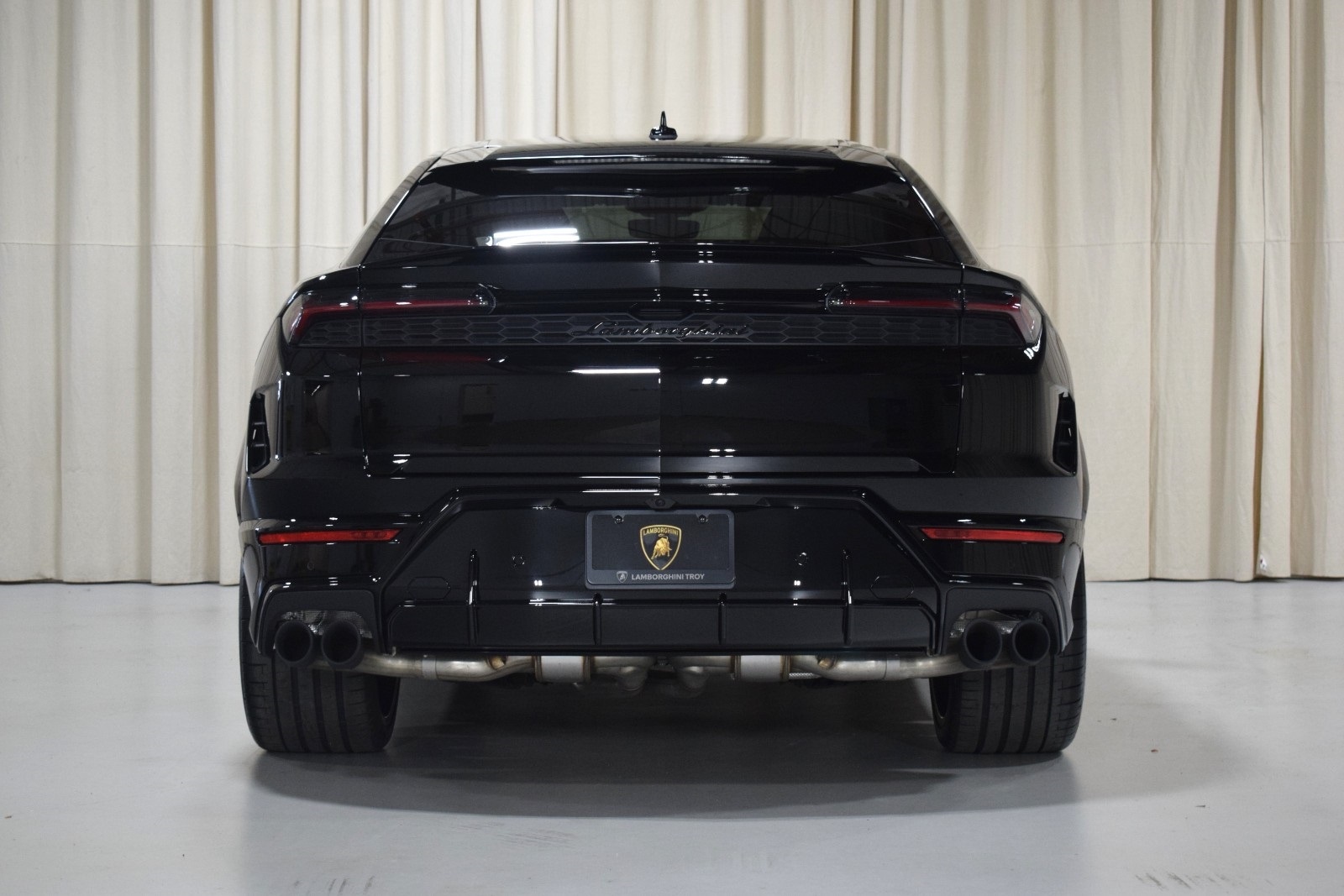 Thumbnail: 2025 Lamborghini Urus - 14