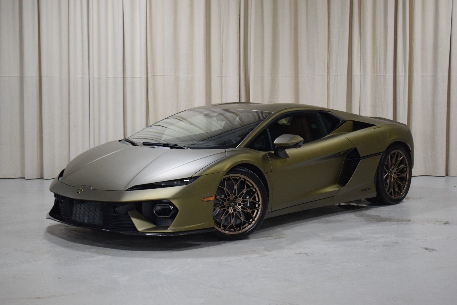 2026 Lamborghini Temerario 4.0 V8 PHEV's photo