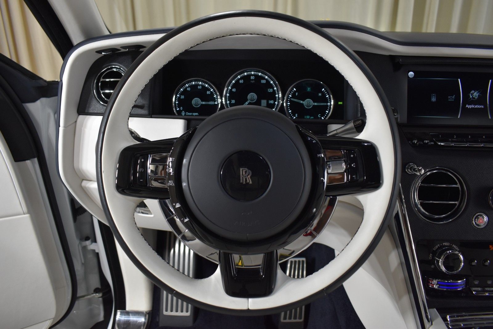 Thumbnail: 2024 Rolls-Royce Cullinan - 19