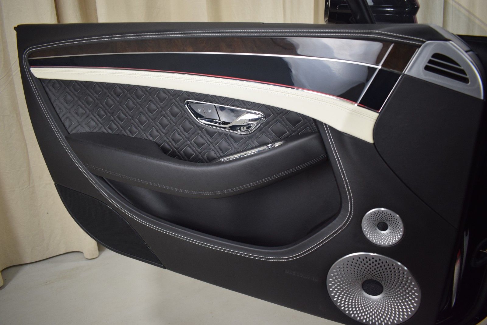 Thumbnail: 2020 Bentley Continental - 35