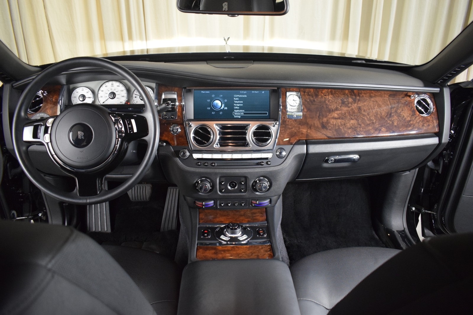 Thumbnail: 2012 Rolls-Royce Ghost - 4