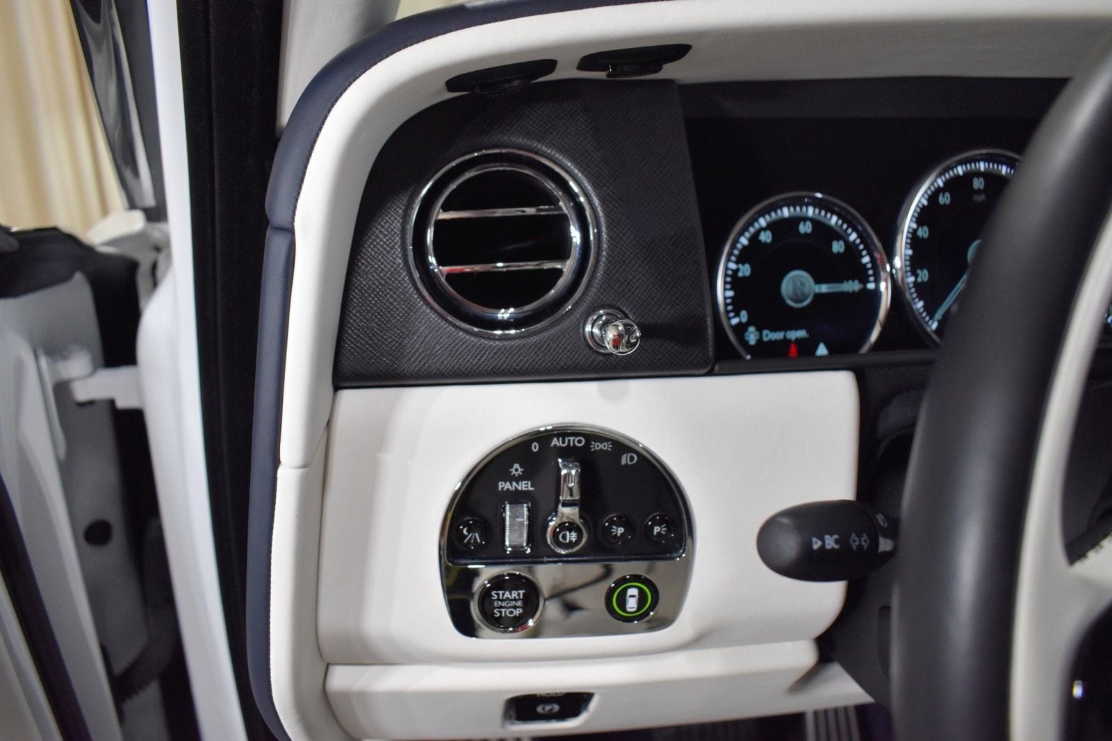 Thumbnail: 2024 Rolls-Royce Cullinan - 20