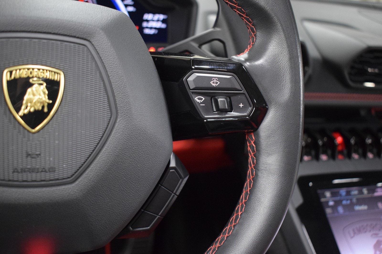Thumbnail: 2023 Lamborghini Huracan - 25