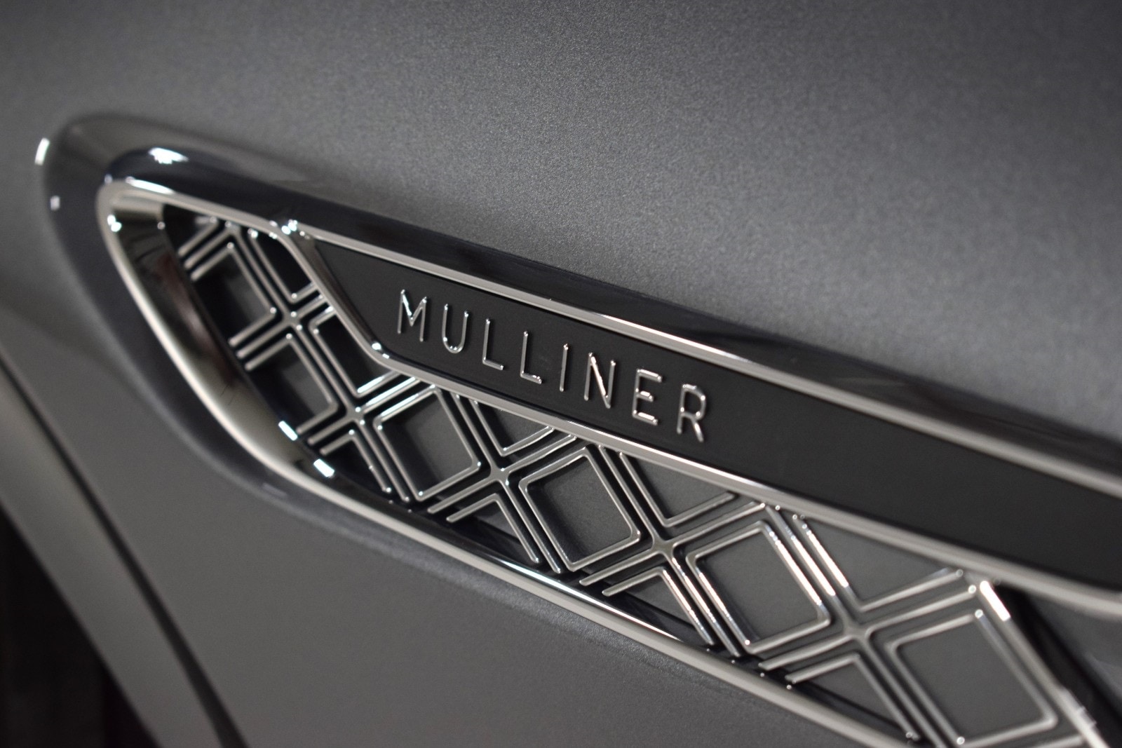 Thumbnail: 2025 Bentley Flying Spur - 9