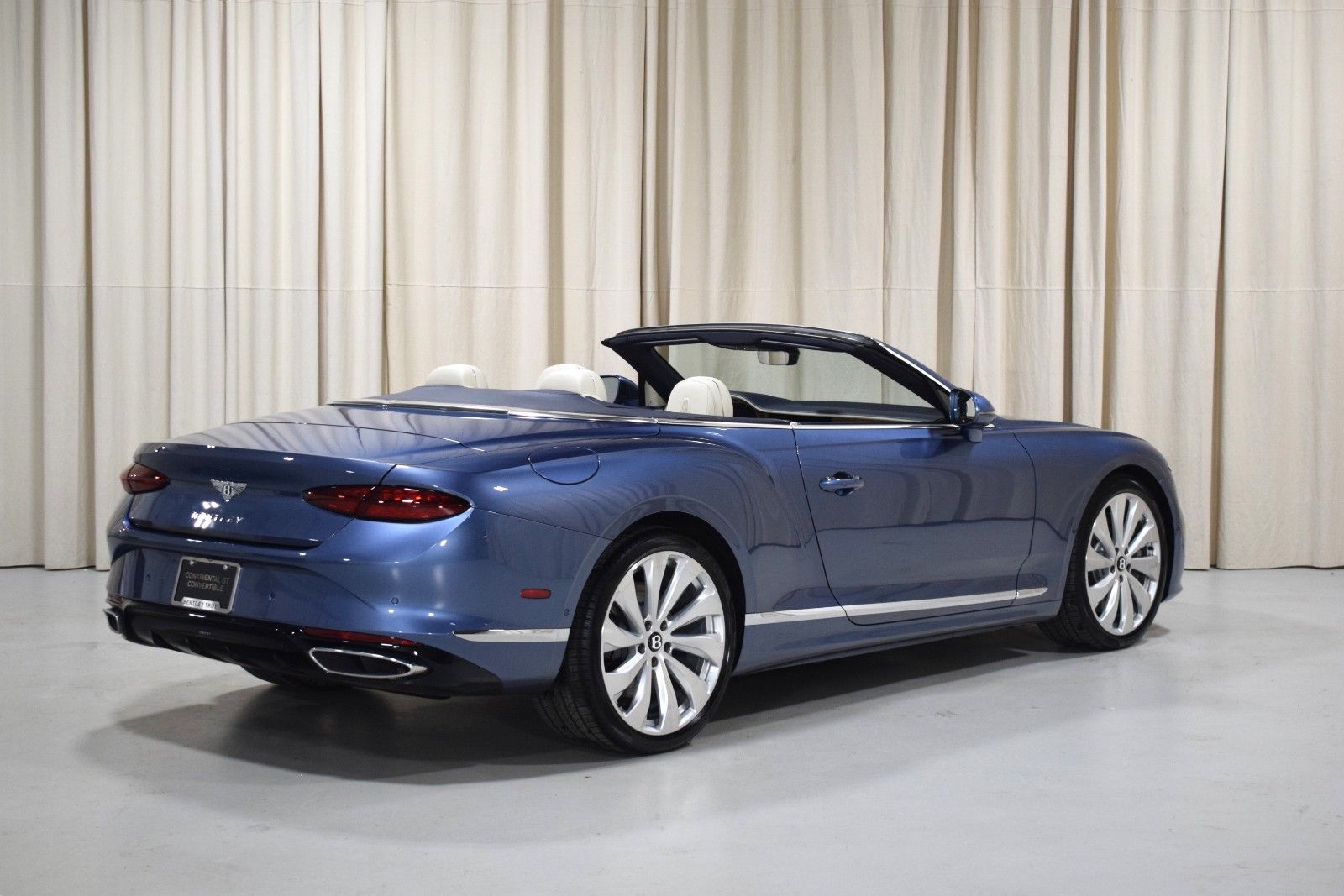 Thumbnail: 2026 Bentley Continental - 3