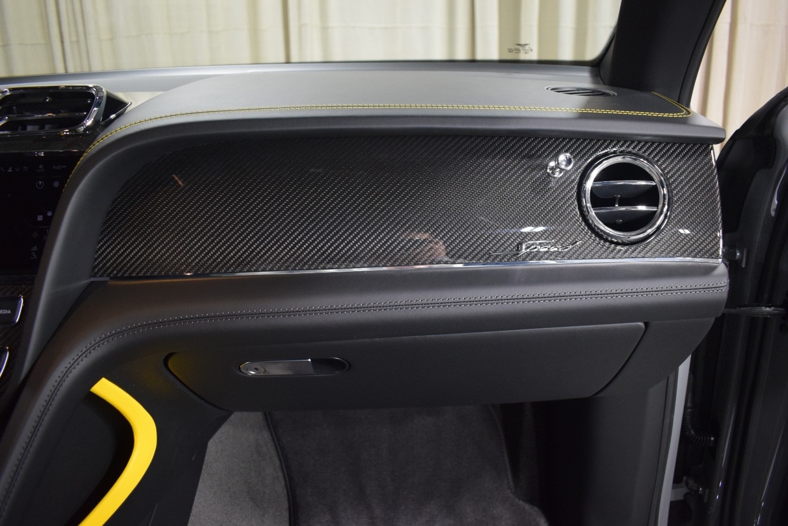 Thumbnail: 2026 Bentley Bentayga - 26