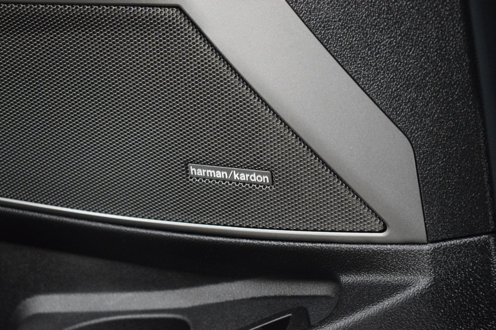 Thumbnail: 2023 BMW M3 - 36