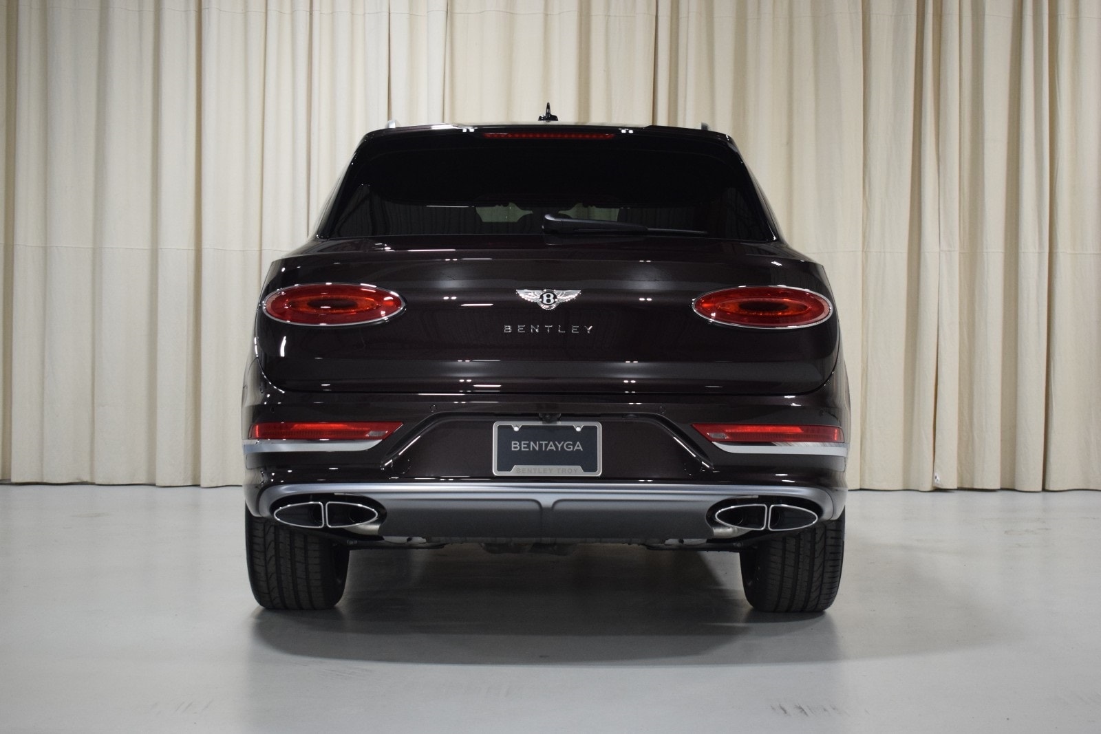Thumbnail: 2025 Bentley Bentayga - 14
