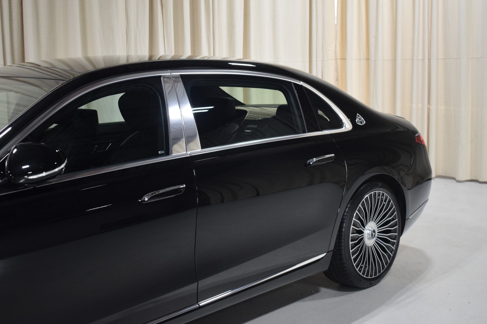 Thumbnail: 2024 Mercedes-Benz S-Class - 2
