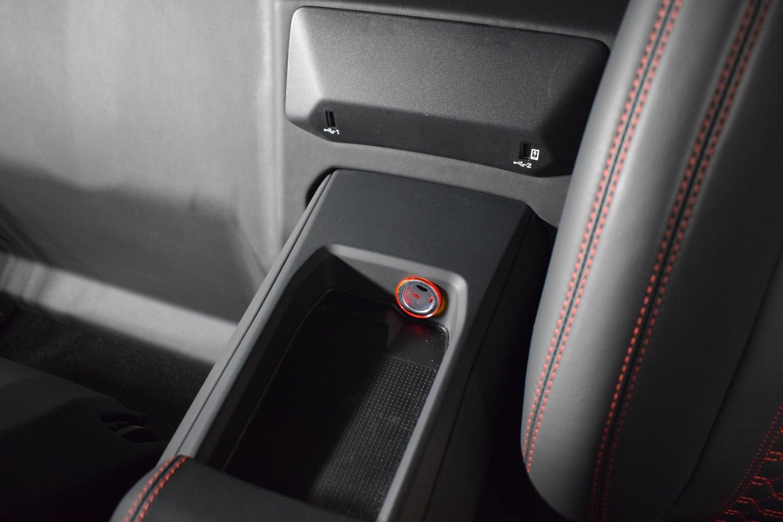 Thumbnail: 2023 Lamborghini Huracan - 21