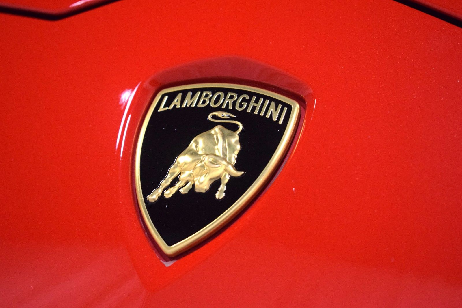Thumbnail: 2019 Lamborghini Urus - 3