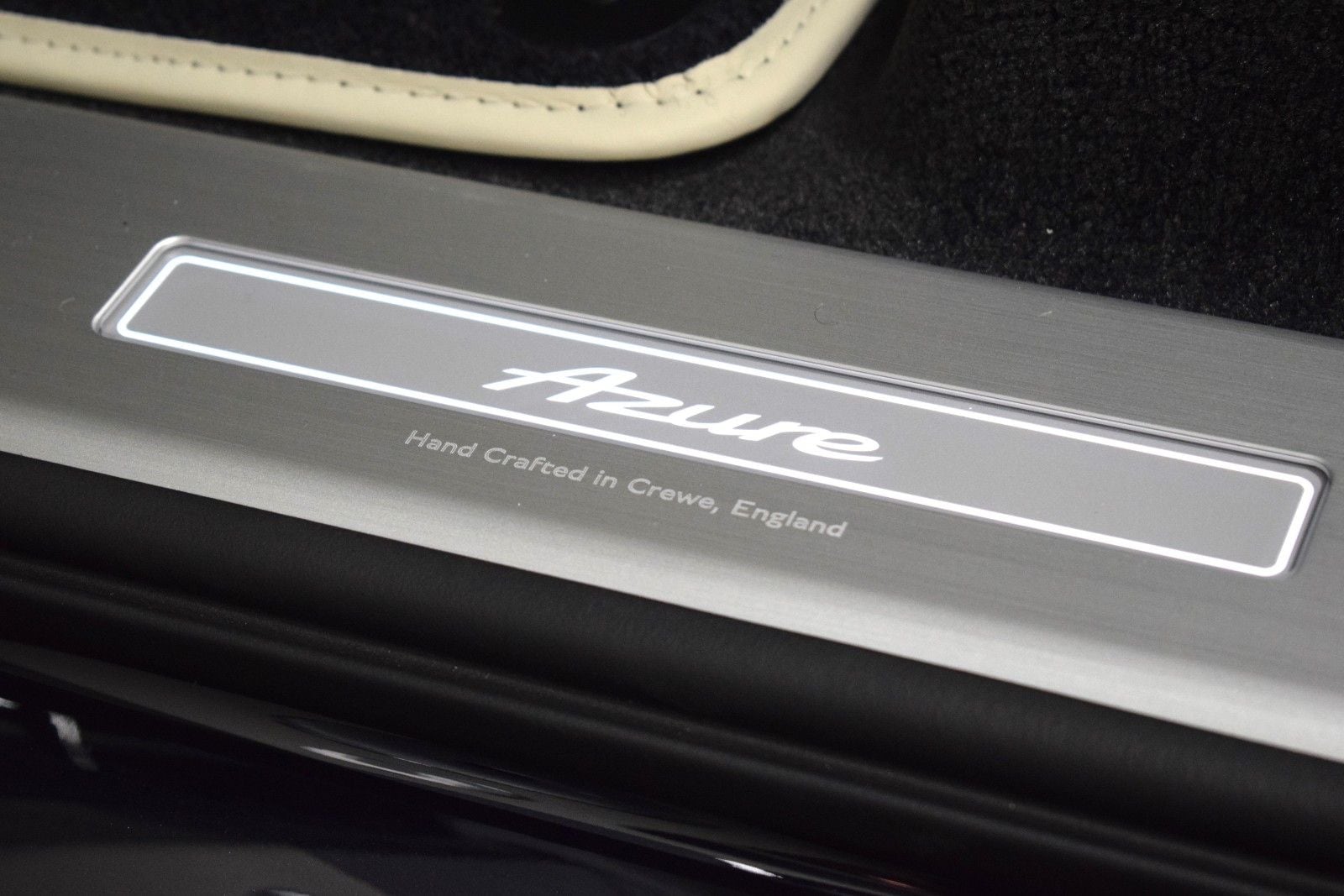 Thumbnail: 2025 Bentley Bentayga - 42