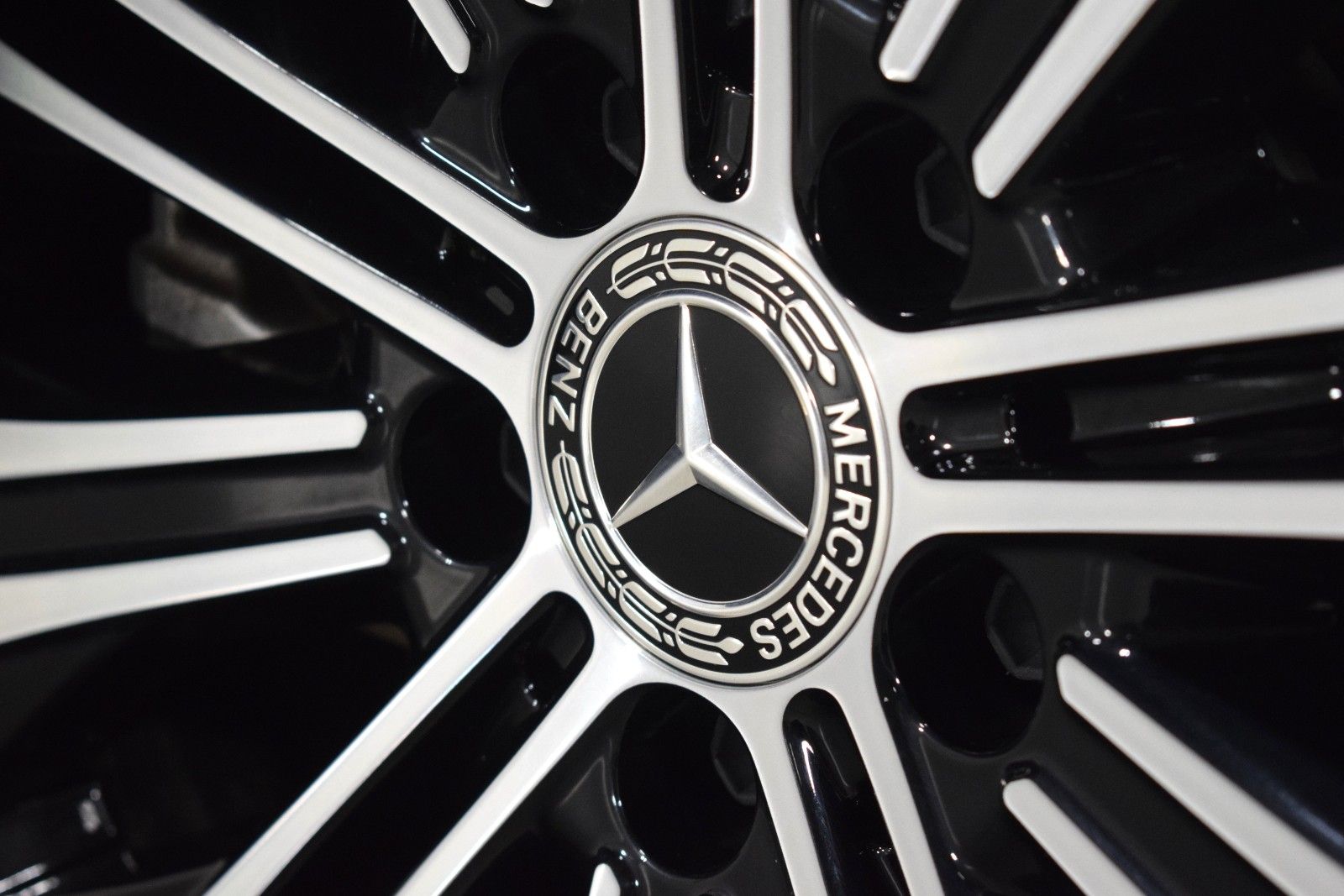 Thumbnail: 2023 Mercedes-Benz CLA - 18