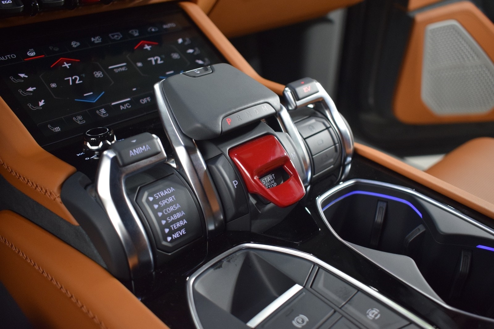 Thumbnail: 2025 Lamborghini Urus - 35