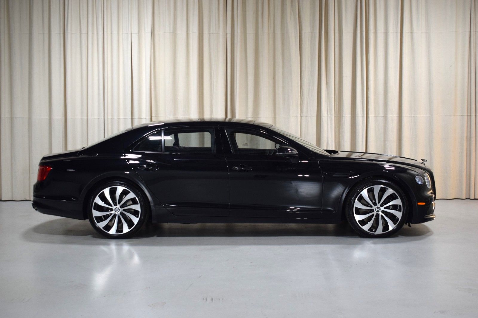 Thumbnail: 2026 Bentley Flying Spur - 5