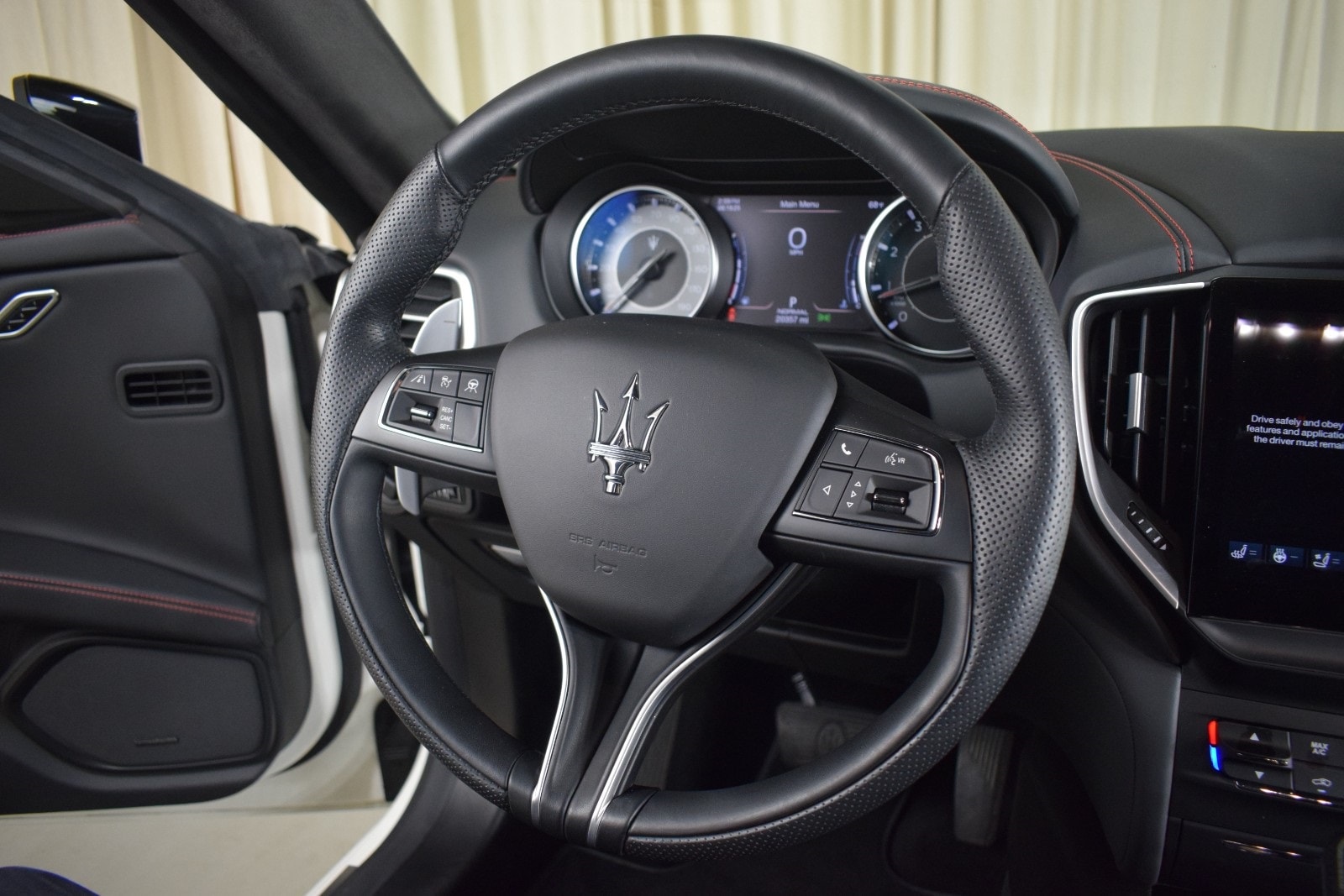 Thumbnail: 2022 Maserati Ghibli - 26