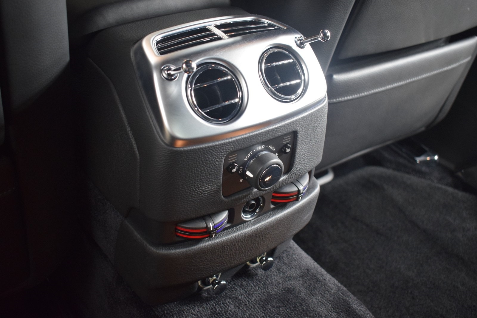 Thumbnail: 2012 Rolls-Royce Ghost - 25