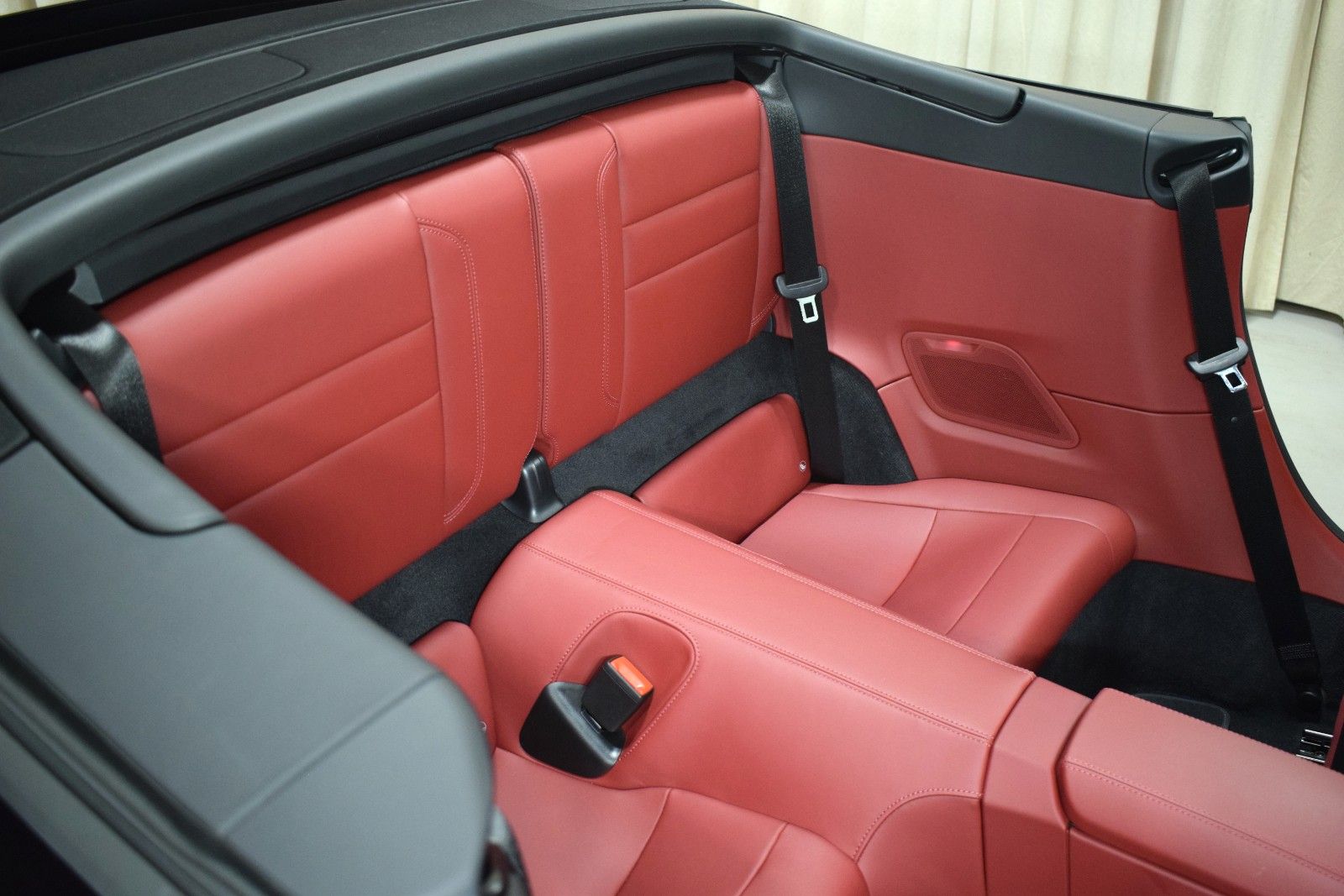 Thumbnail: 2024 Porsche 911 - 19