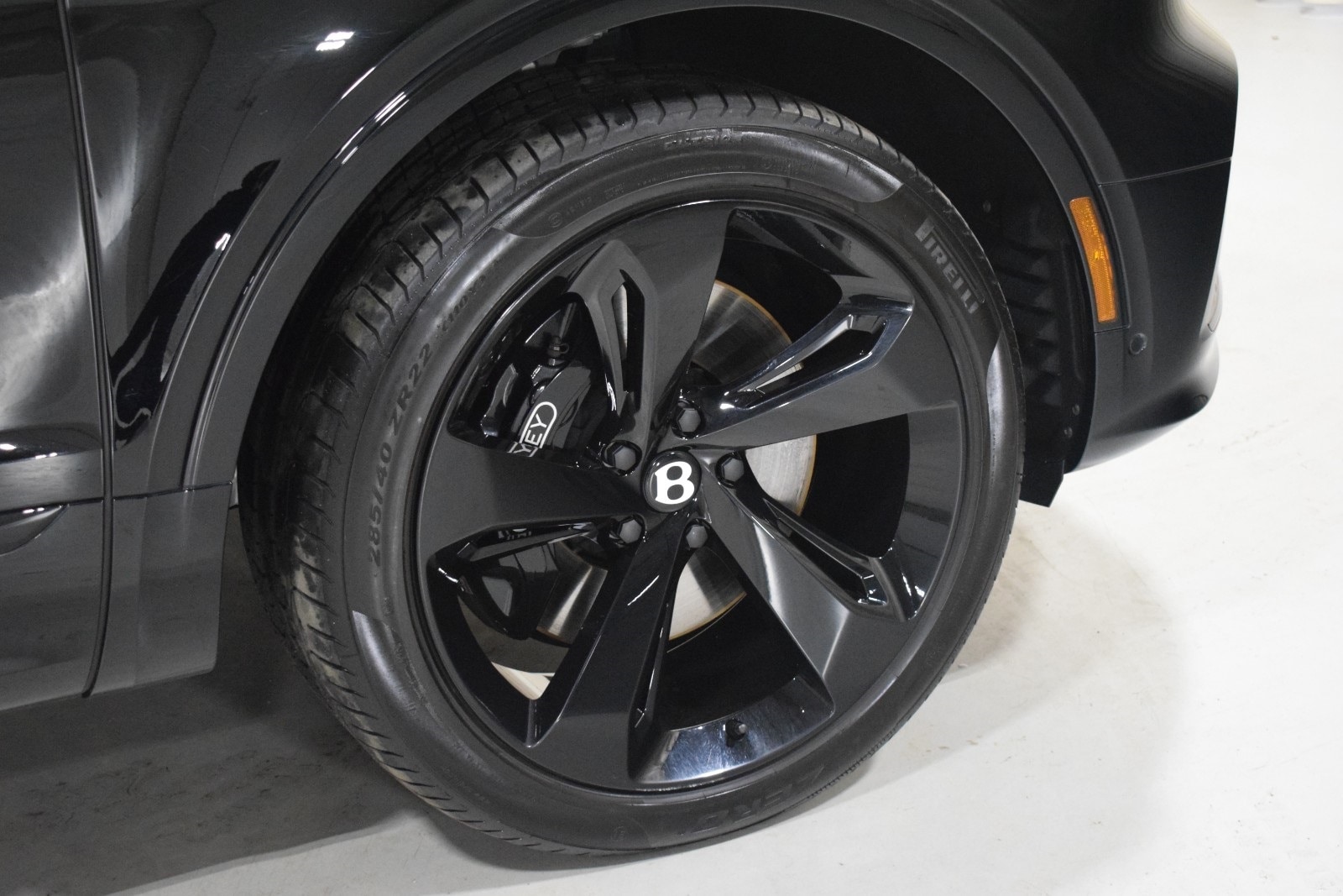 Thumbnail: 2023 Bentley Bentayga - 7