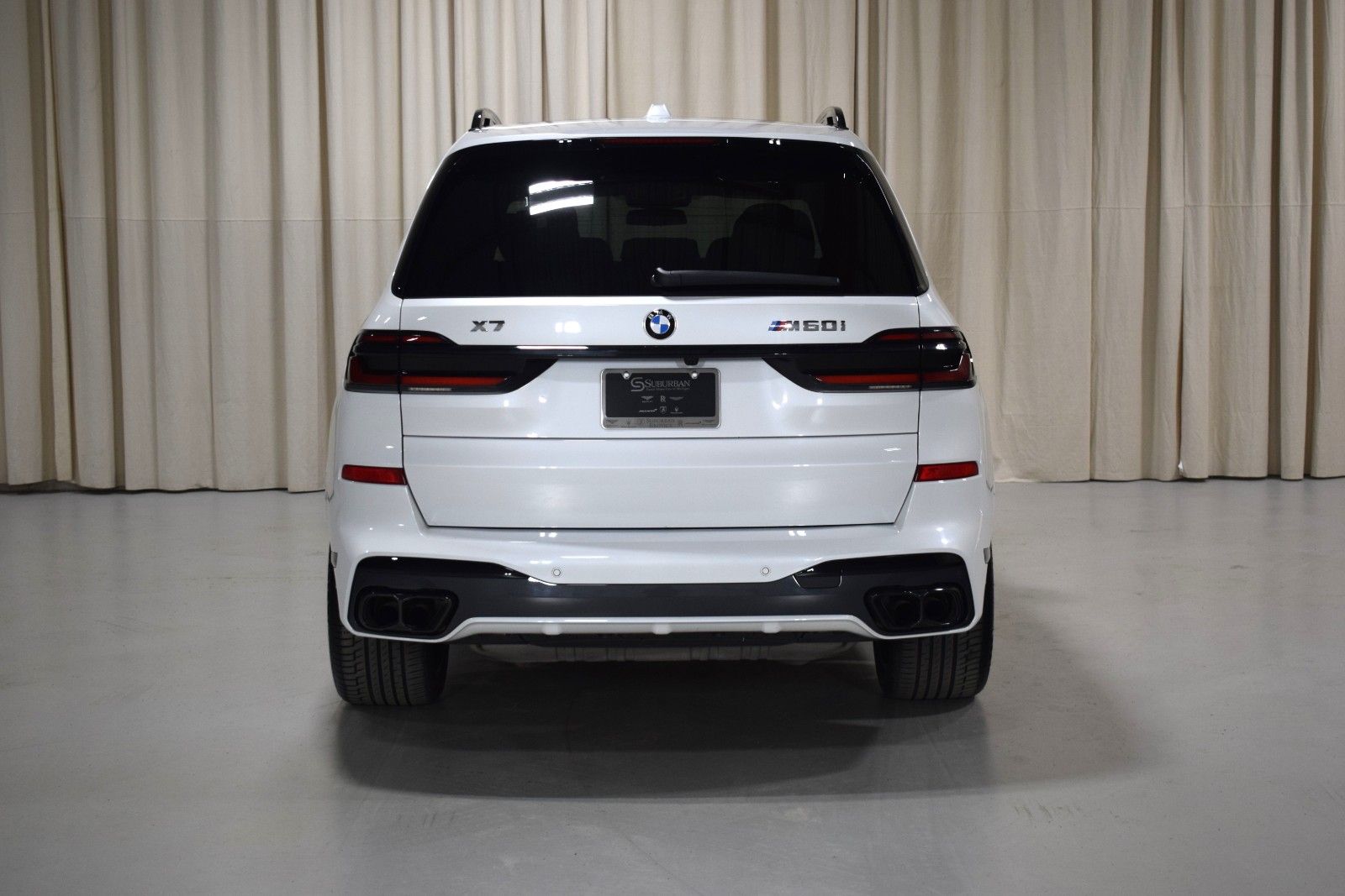 Thumbnail: 2026 BMW X7 - 12