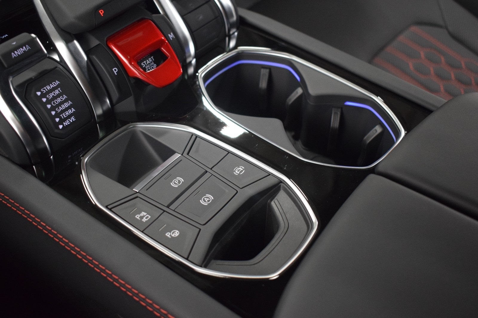 Thumbnail: 2025 Lamborghini Urus - 35