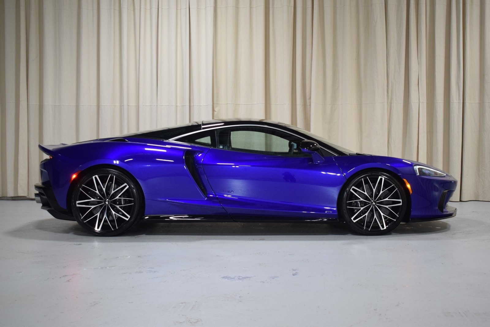 Thumbnail: 2025 Mclaren GTS - 12