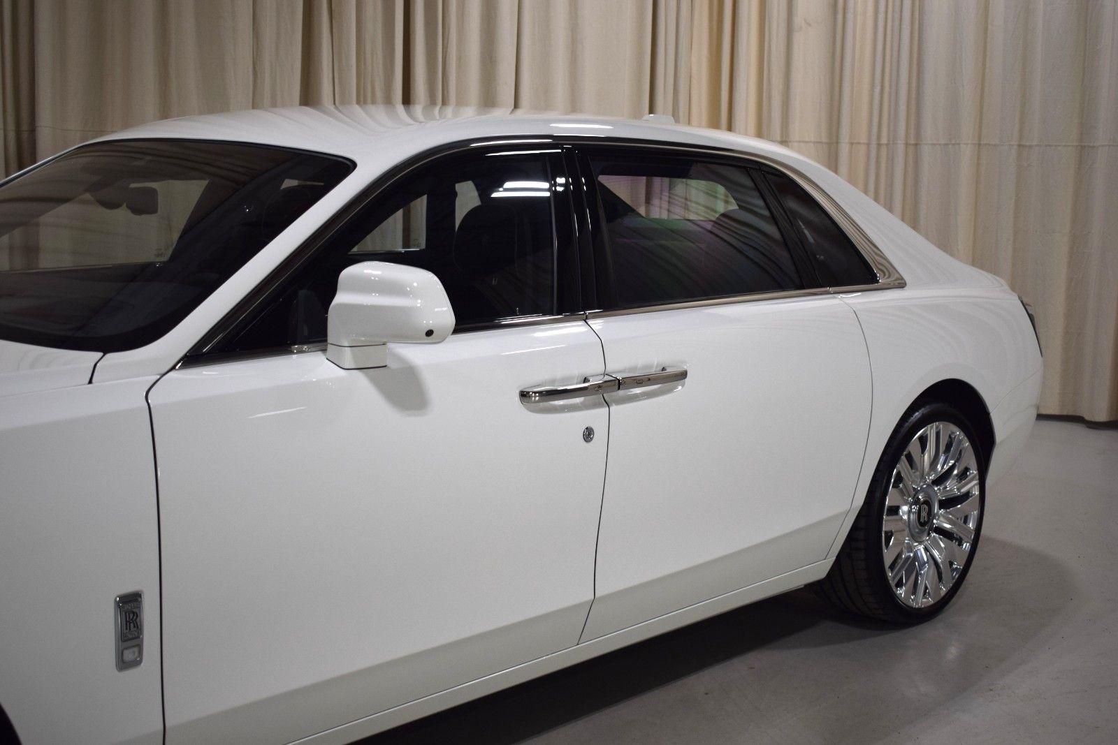 Thumbnail: 2026 Rolls-Royce Ghost - 5