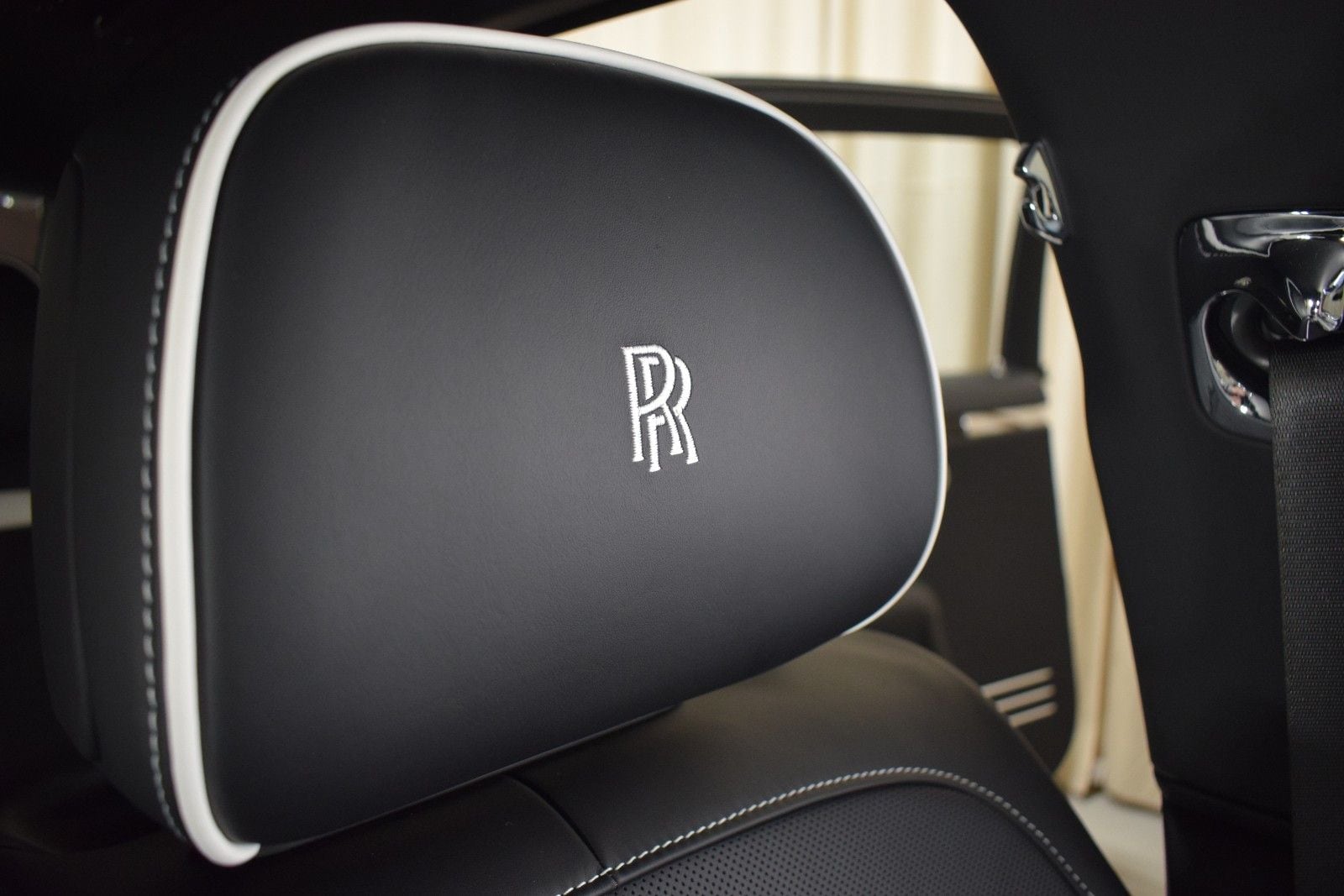 Thumbnail: 2026 Rolls-Royce Ghost - 37
