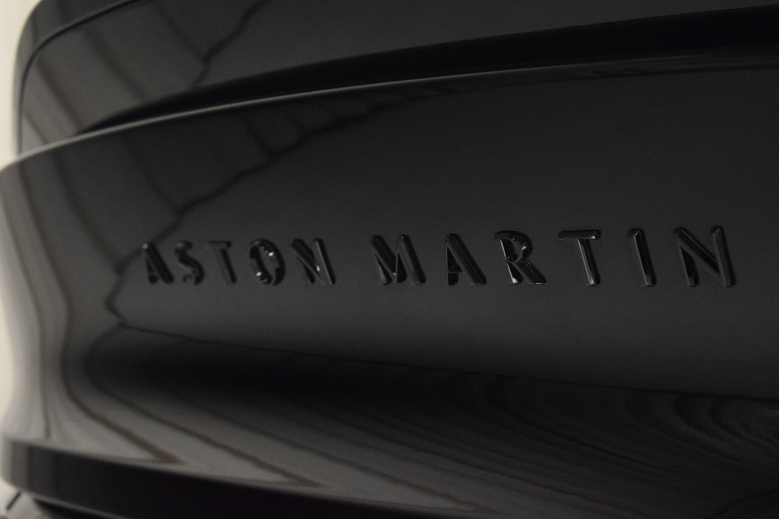 Thumbnail: 2025 Aston Martin Vanquish - 11