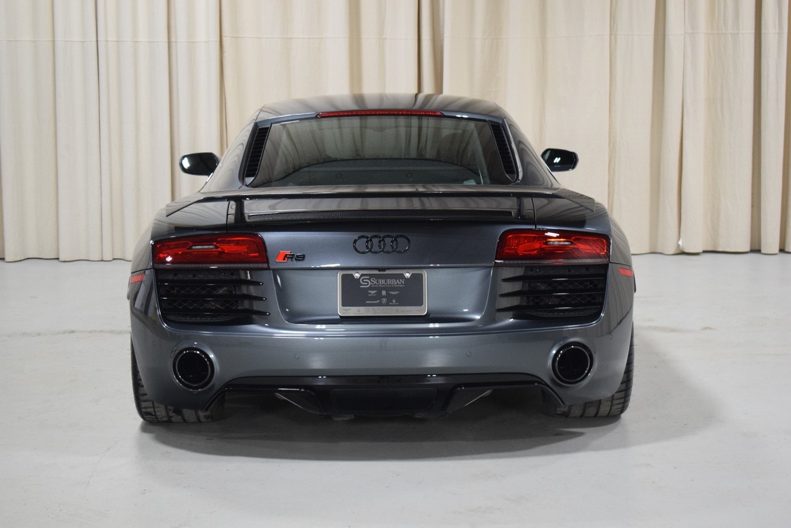 Thumbnail: 2014 Audi R8 - 12