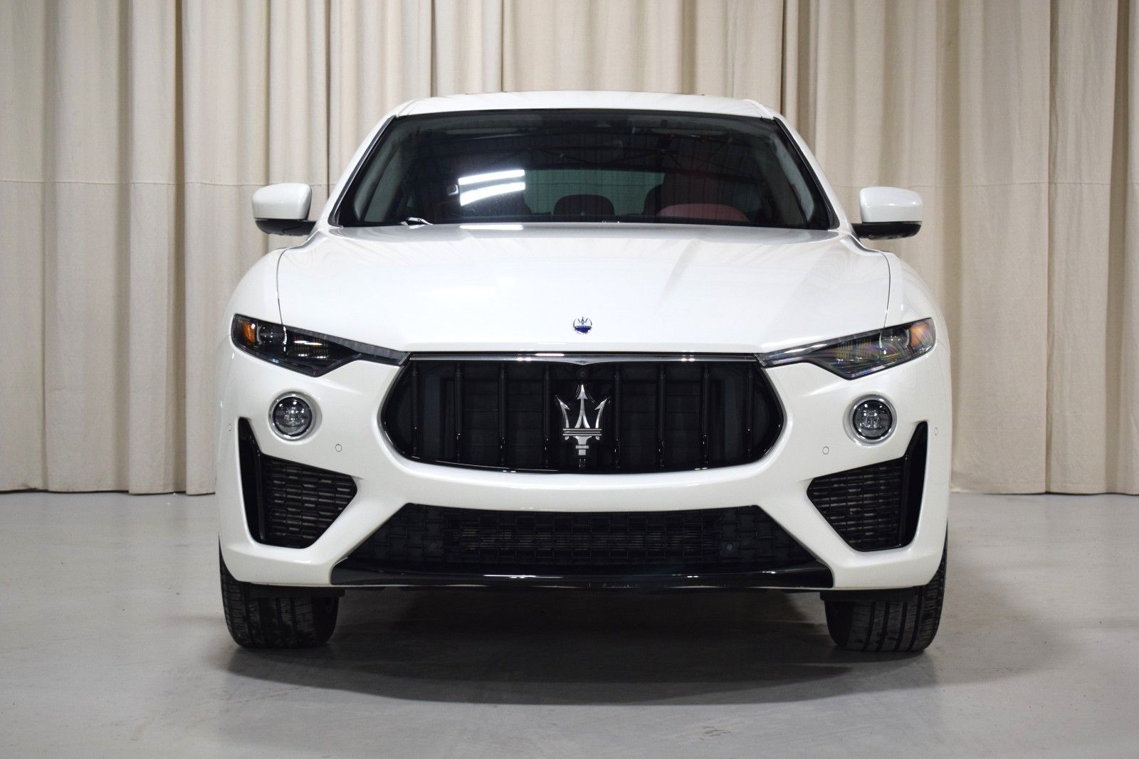 Thumbnail: 2022 Maserati Levante - 9