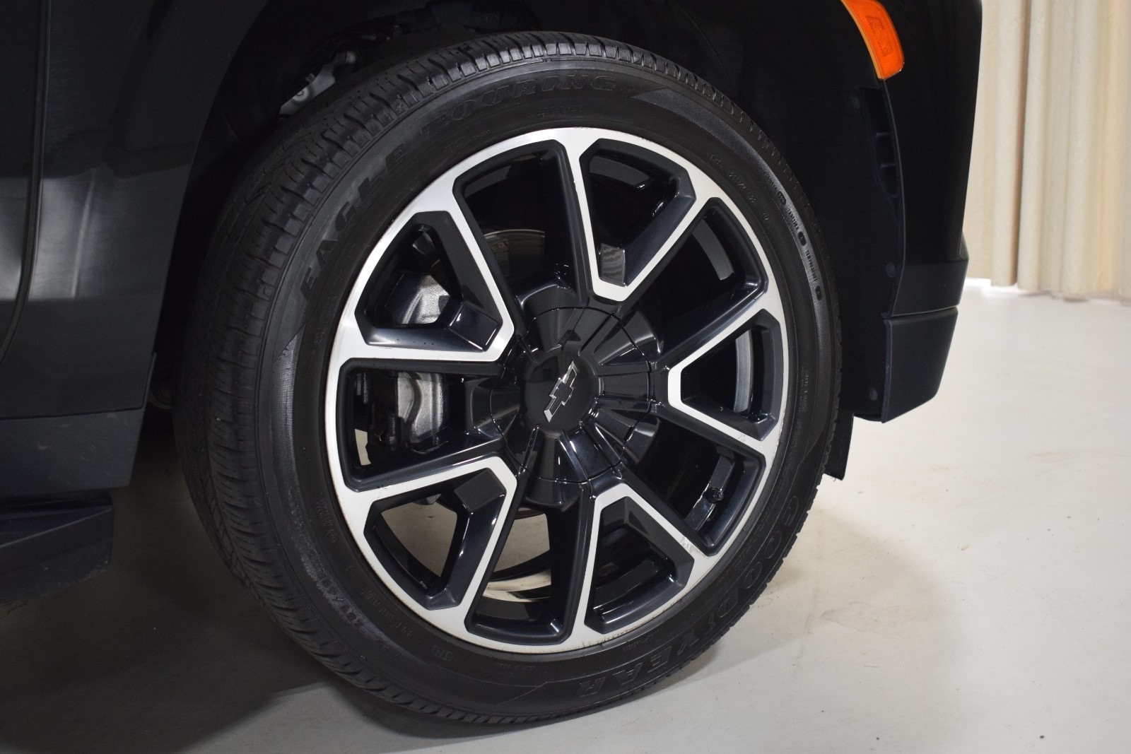 Thumbnail: 2022 Chevrolet Tahoe - 15