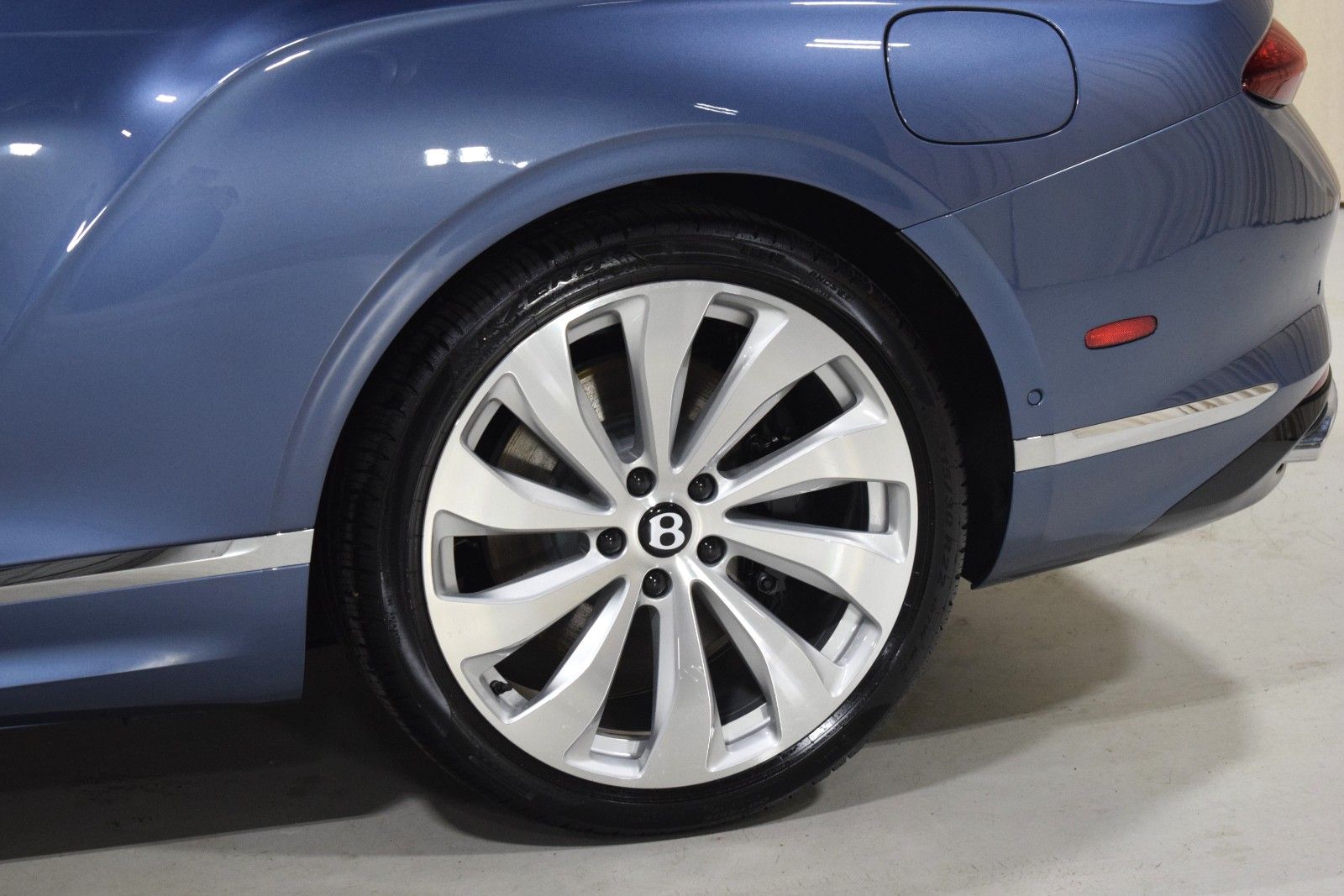 Thumbnail: 2026 Bentley Continental - 18