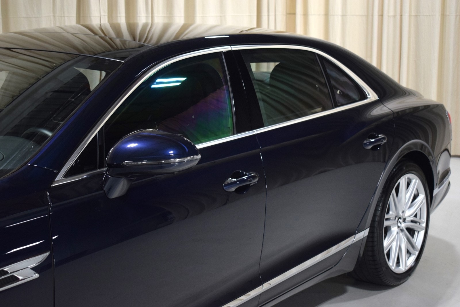 Thumbnail: 2023 Bentley Flying Spur - 8