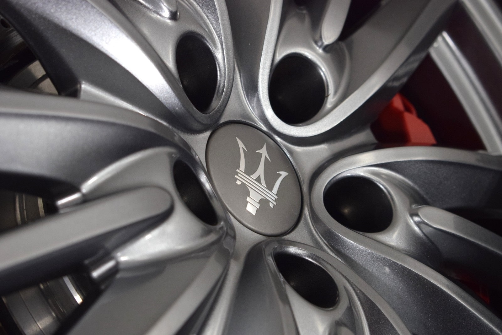 Thumbnail: 2022 Maserati Quattroporte - 18