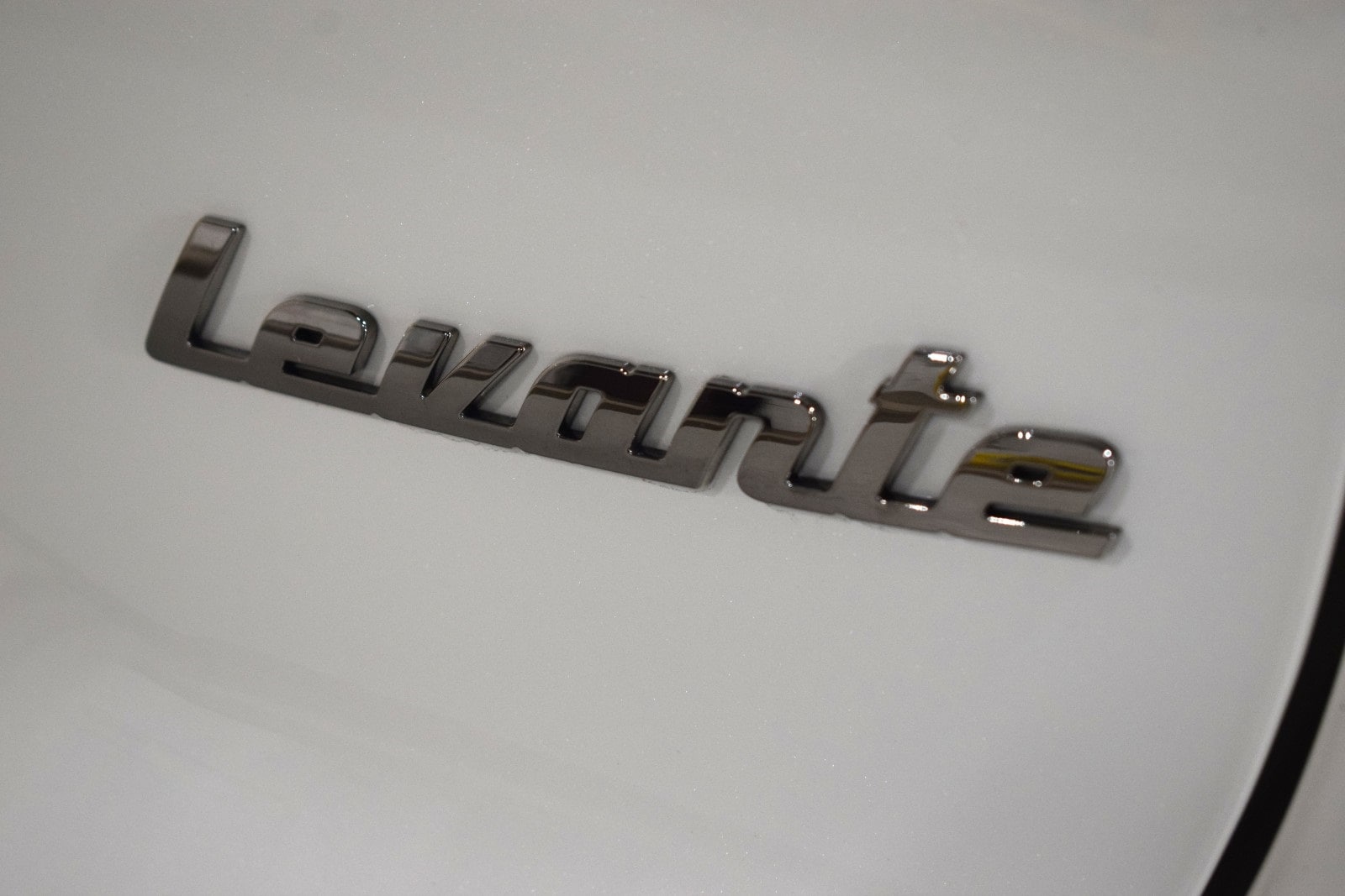 Thumbnail: 2022 Maserati Levante - 13