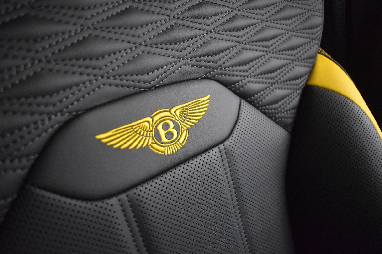 Thumbnail: 2026 Bentley Bentayga - 37