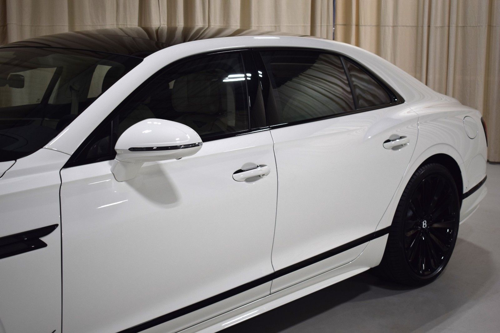 Thumbnail: 2025 Bentley Flying Spur - 8