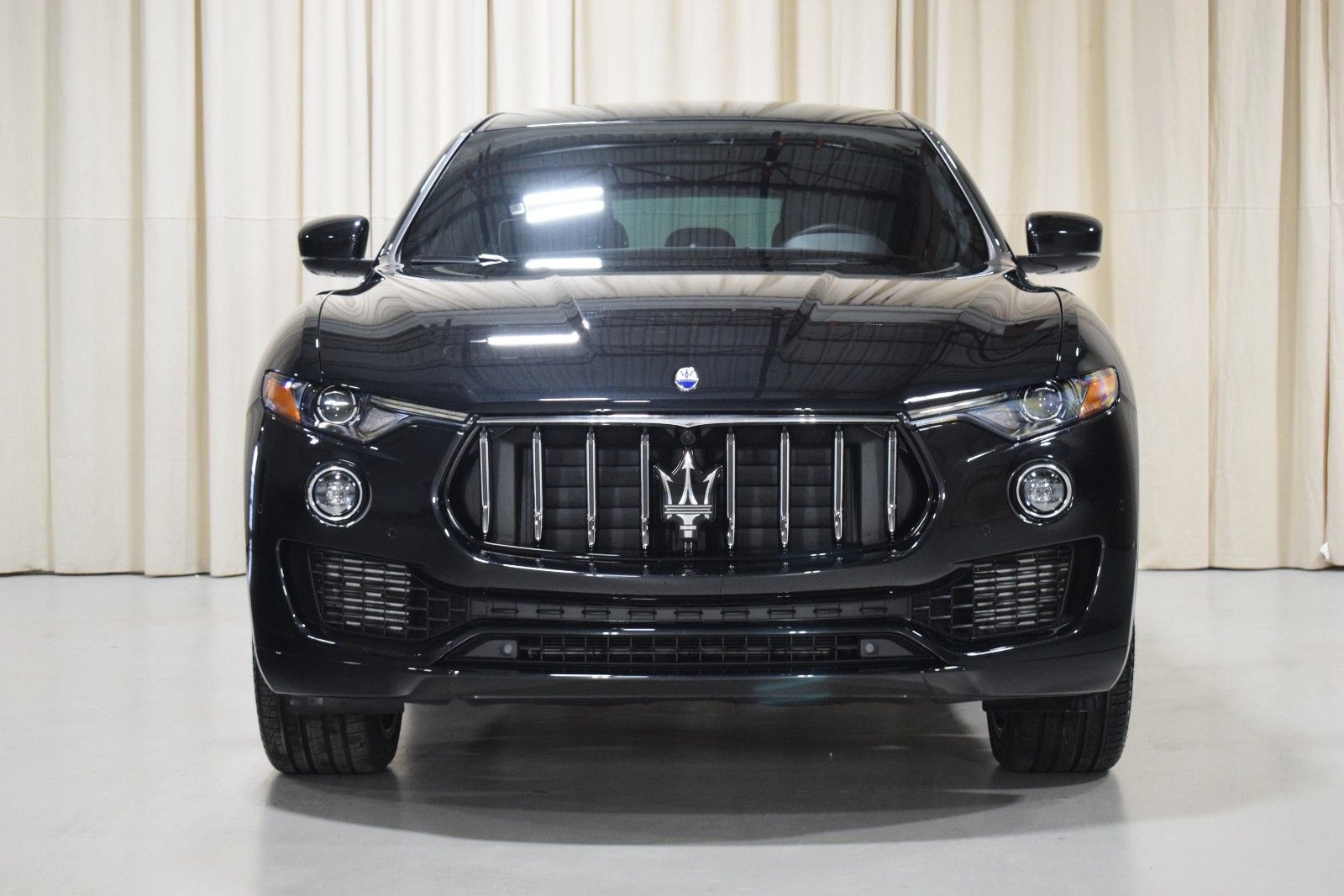 Thumbnail: 2023 Maserati Levante - 9
